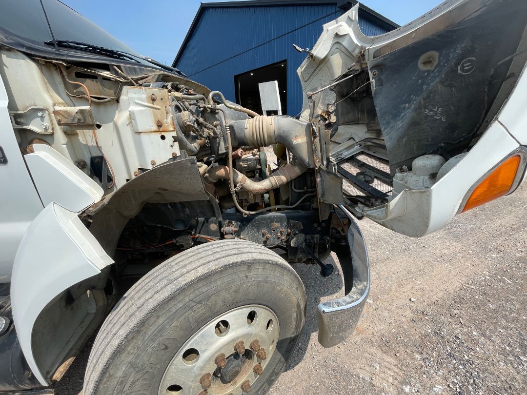 2007 FORD F750 XLT Flat Bed - Image 17